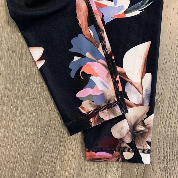 NWOT Athleta | Floral Leggings Black Pink Yoga Workout 82284 - Picture 3 of 7